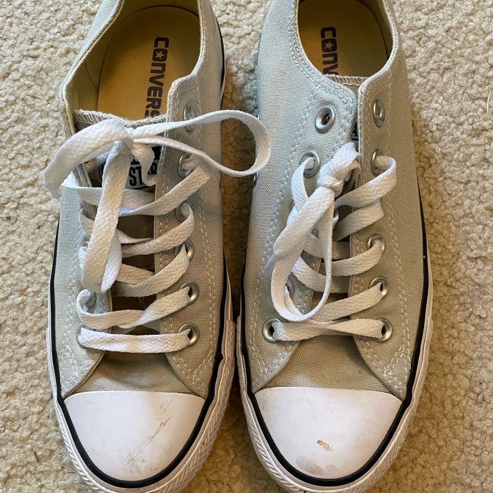 Grey converse low top